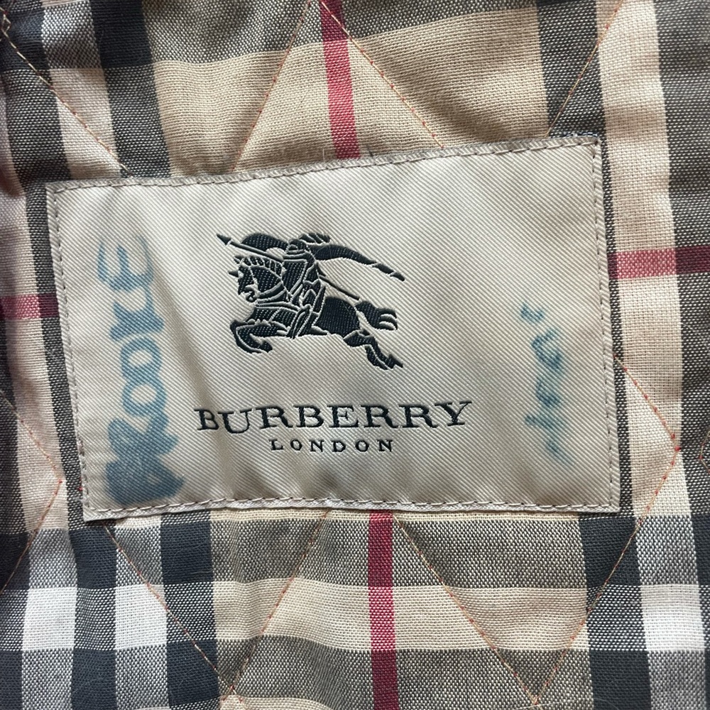 Size XS Burberry Quilted Jacket - Picture 4 of 8